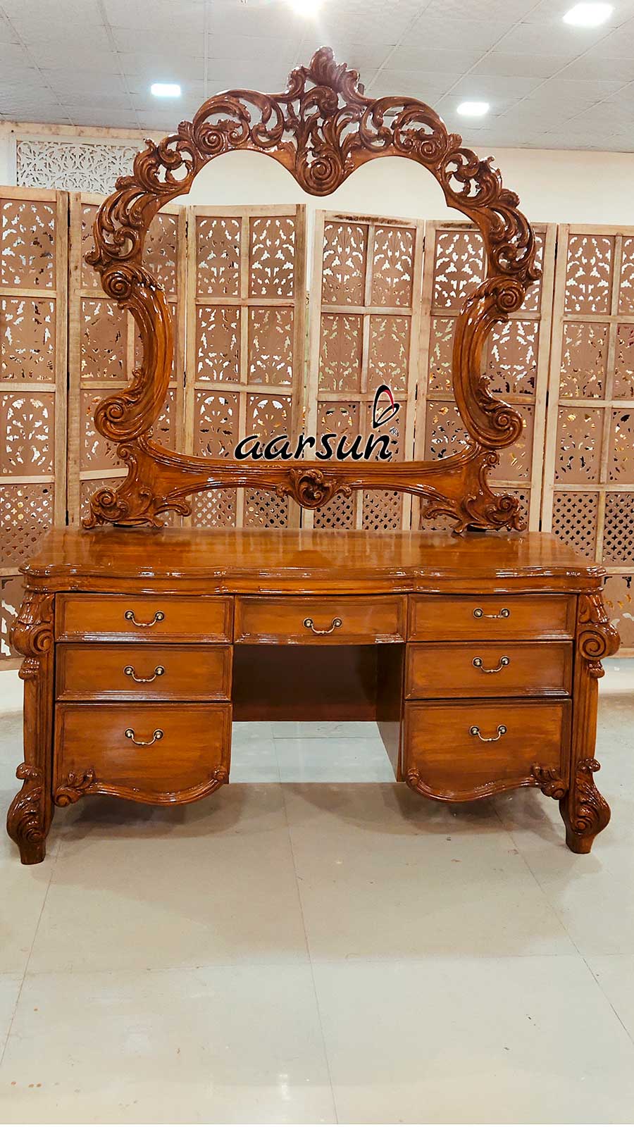 Handcrafted Queen’s Dressing with Stool view 3