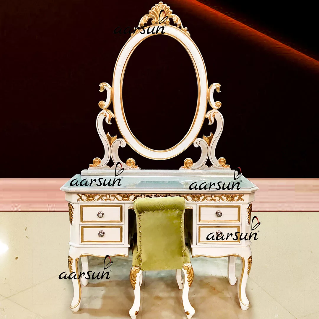 Queen’s Dresser In Royal White & Gold Highlights